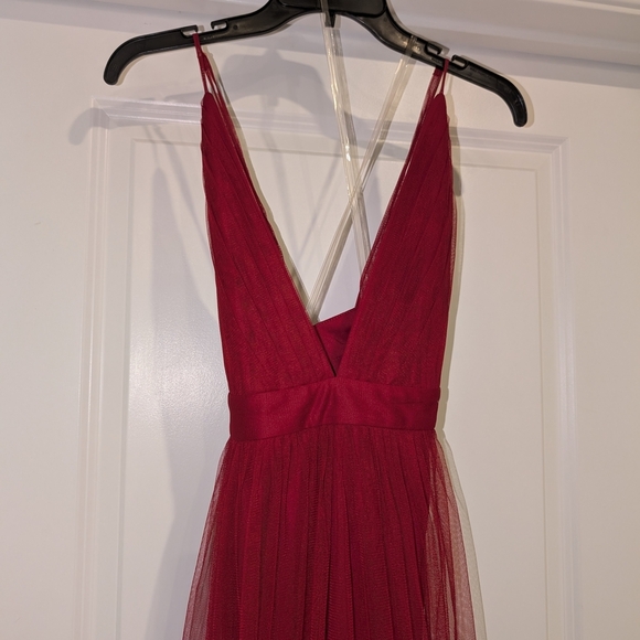 Elegant Red Gown - Picture 9 of 15